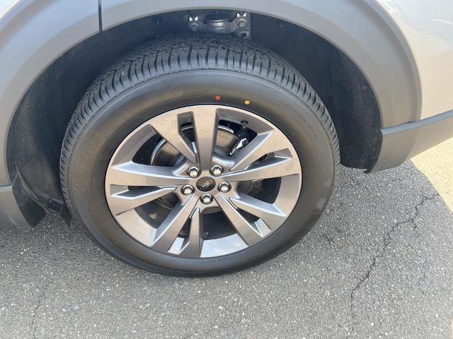 Certified 2022 Ford Explorer XLT w/ Equipment Group 202A image 12