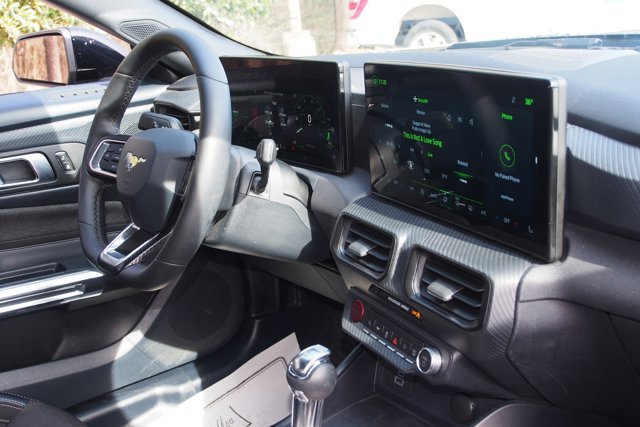 Certified 2024 Ford Mustang Coupe image 10