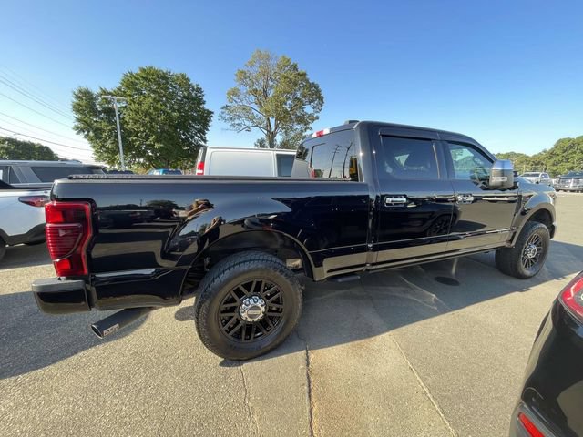 Certified 2022 Ford F250 Lariat w/ Black Appearance Package AWD/4WD image 8