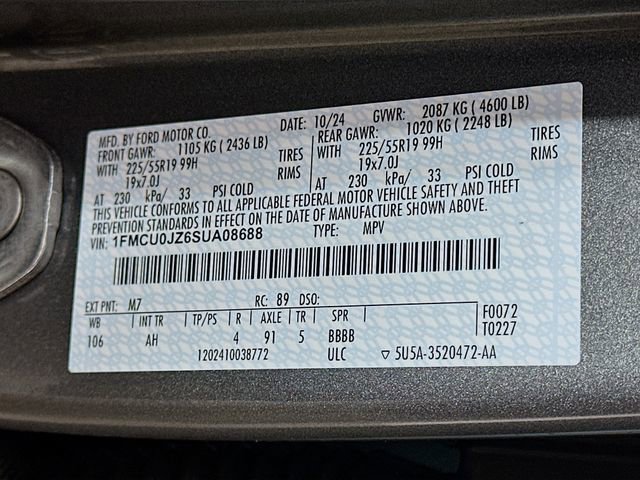 Certified 2025 Ford Escape Platinum w/ Premium Technology Package image 27