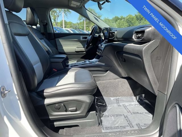 Certified 2023 Ford Explorer XLT w/ Equipment Group 202A RWD image 32