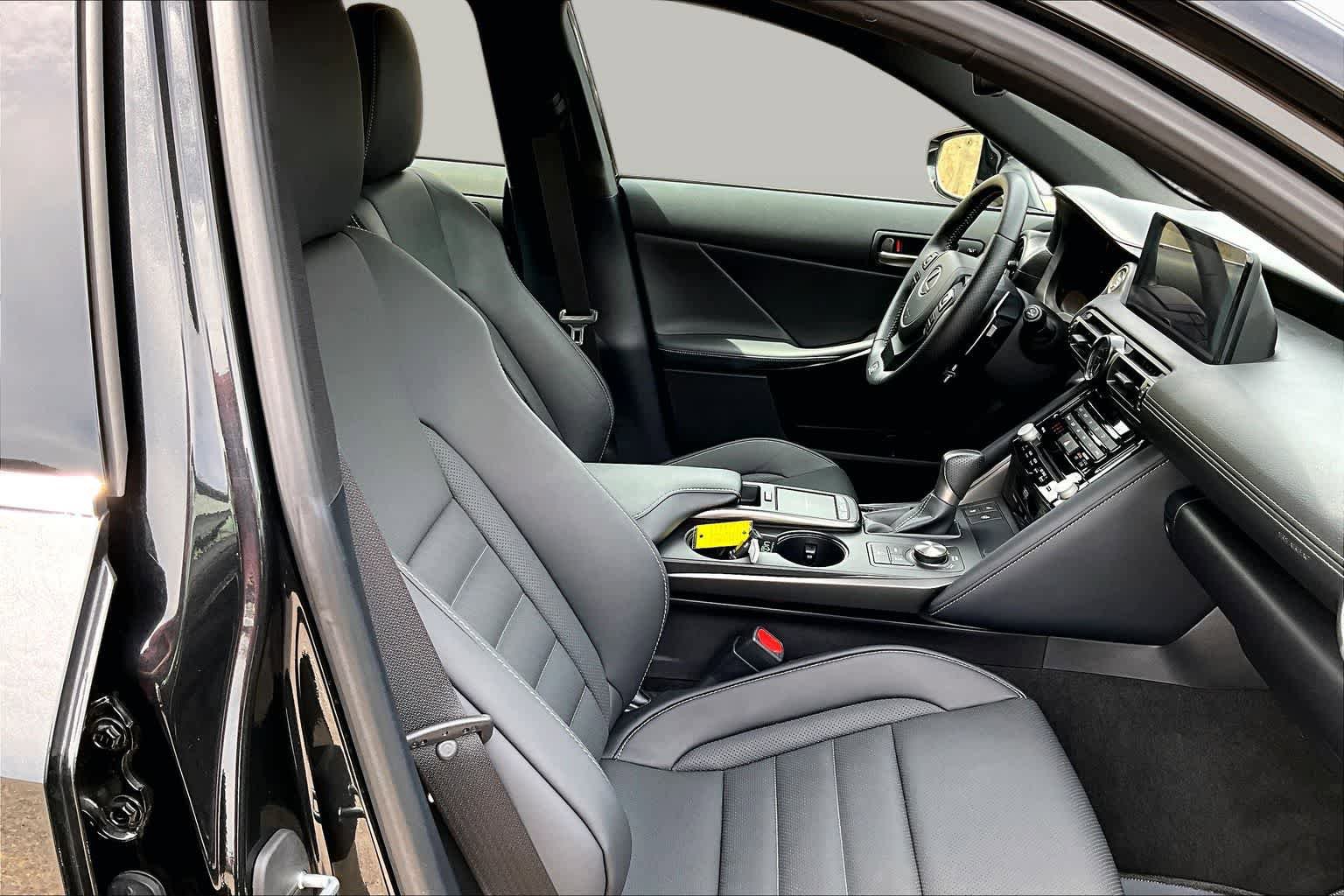 Used 2023 Lexus IS 350 F Sport RWD image 9