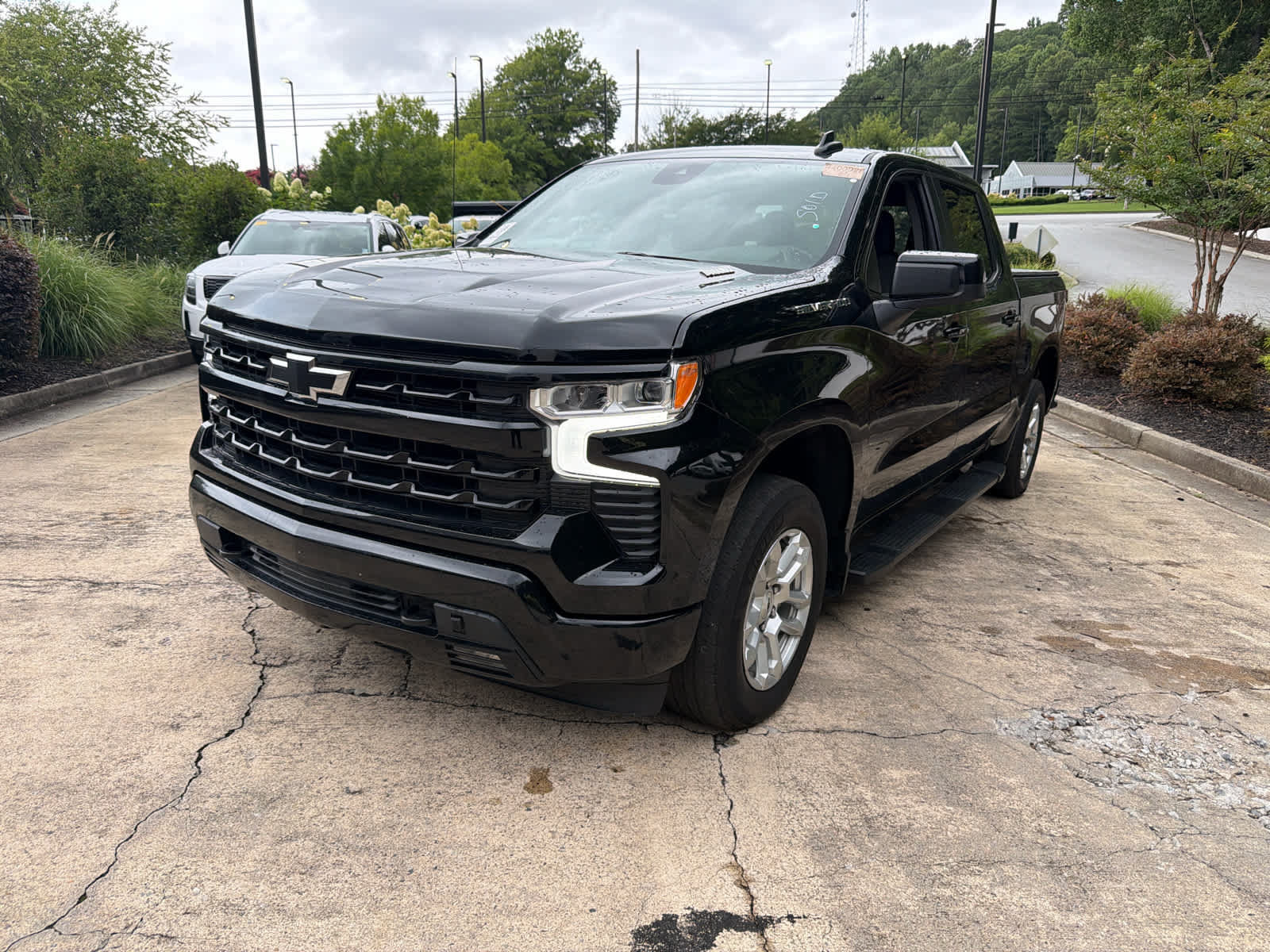 Used 2023 Chevrolet Silverado 1500 RST RWD image 2
