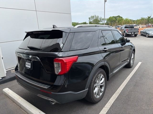 Certified 2022 Ford Explorer Limited RWD image 3