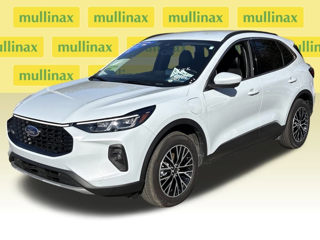 Certified 2025 Ford Escape SE w/ PHEV Premium Package image 6
