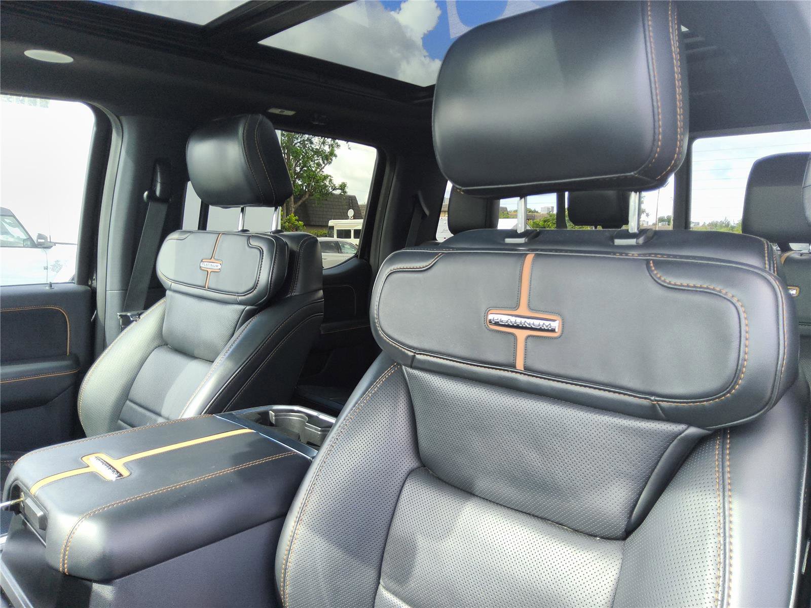 Certified 2024 Ford F350 Platinum w/ Tremor Off-Road Package image 15