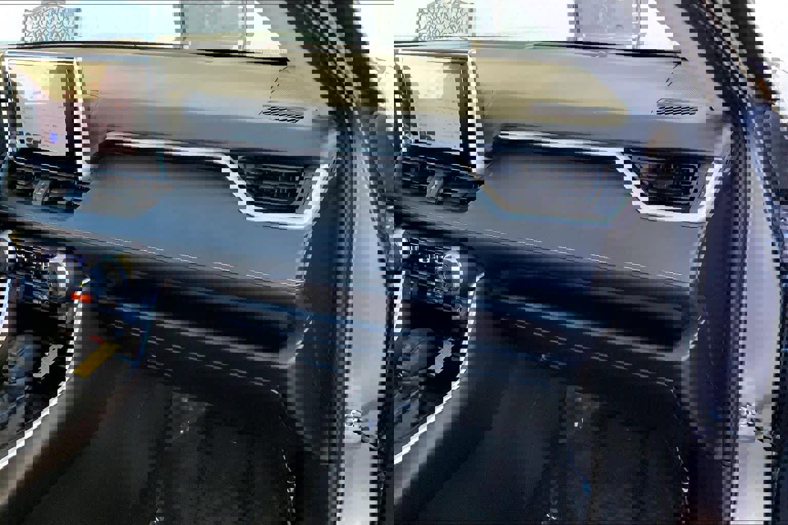 Used 2024 Toyota RAV4 XLE image 18