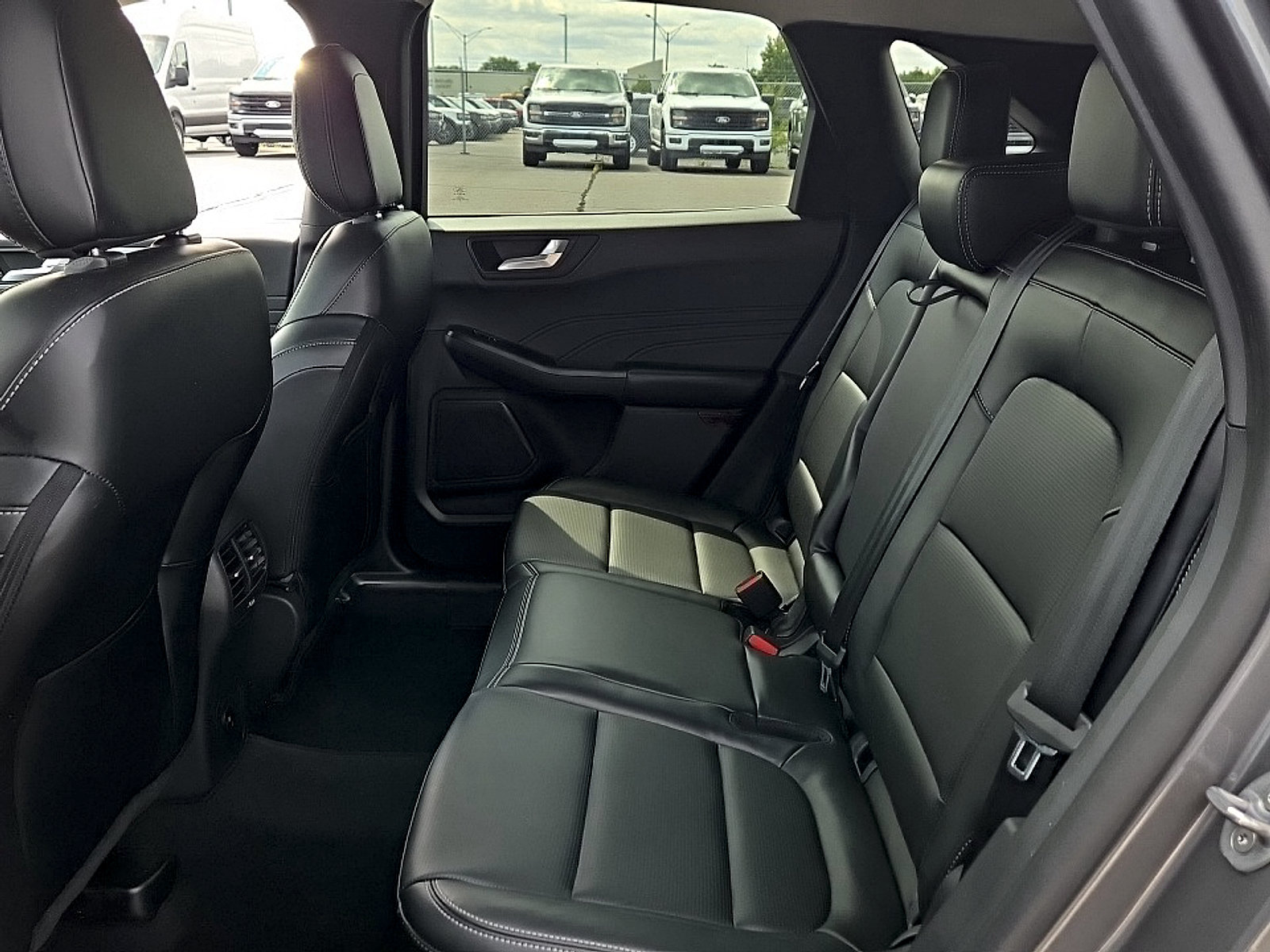 Certified 2023 Ford Escape Platinum AWD/4WD image 21