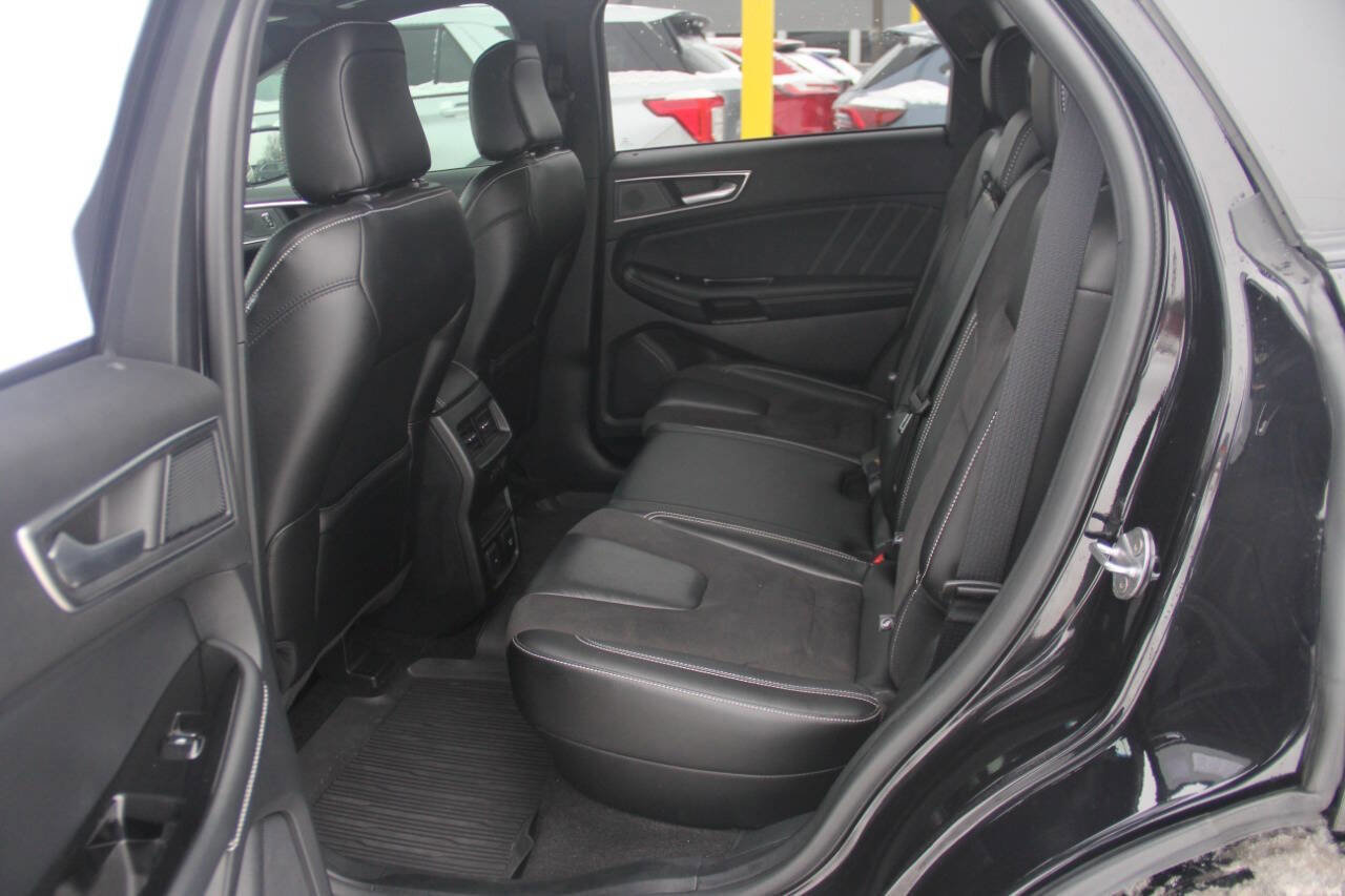 Certified 2020 Ford Edge ST w/ Equipment Group 401A image 12