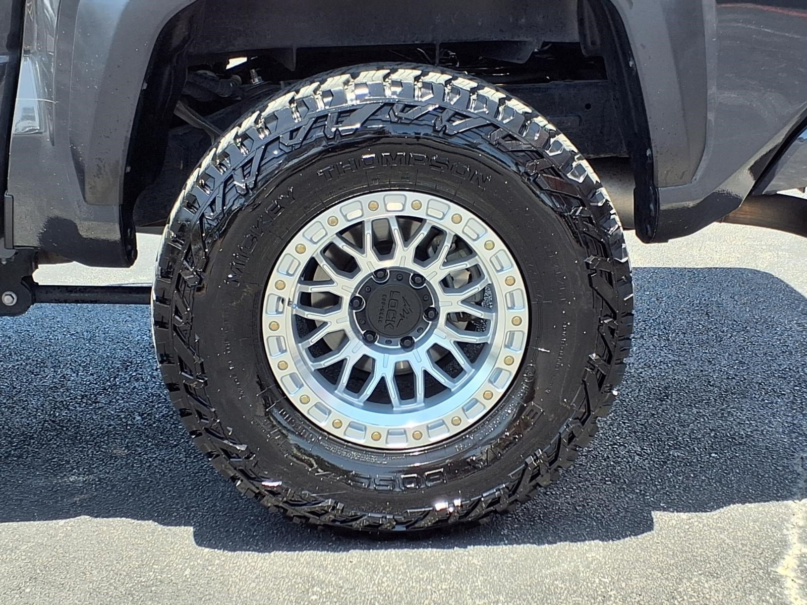 Used 2025 Toyota Tacoma TRD Off-Road AWD/4WD image 10
