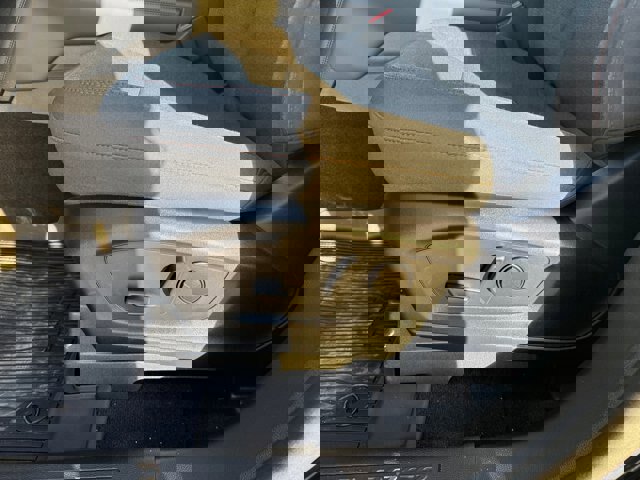 Certified 2025 Ford Explorer Active image 28