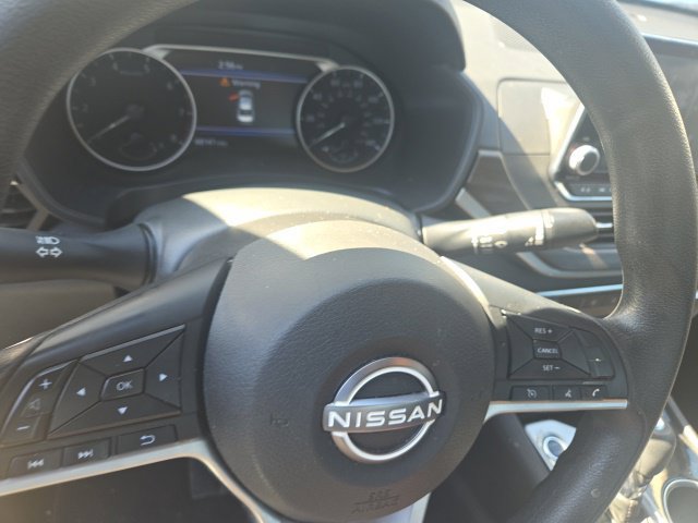Used 2024 Nissan Altima 2.5 SV FWD image 24