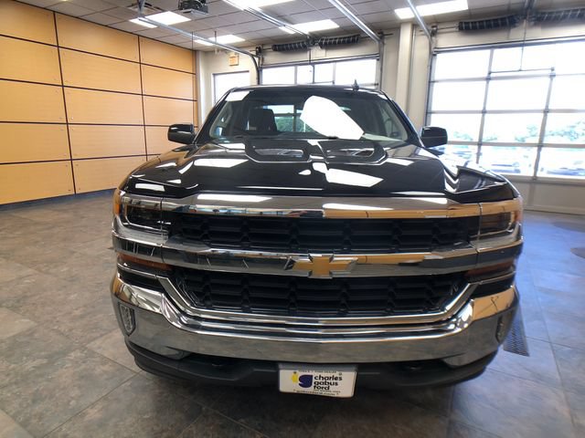 Used 2017 Chevrolet Silverado 1500 LT w/ All Star Edition AWD/4WD image 2