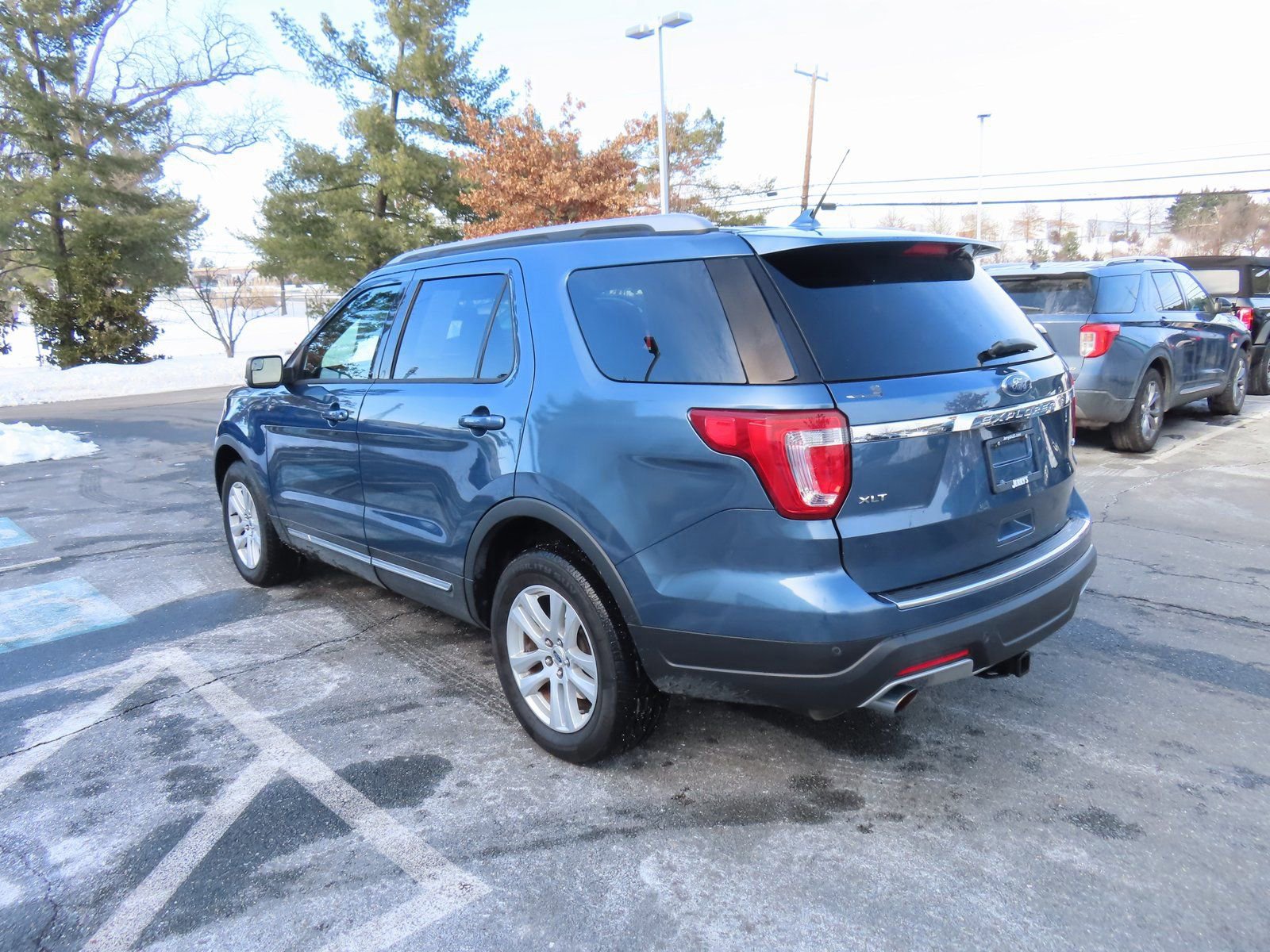 Certified 2018 Ford Explorer XLT w/ Equipment Group 201A image 4