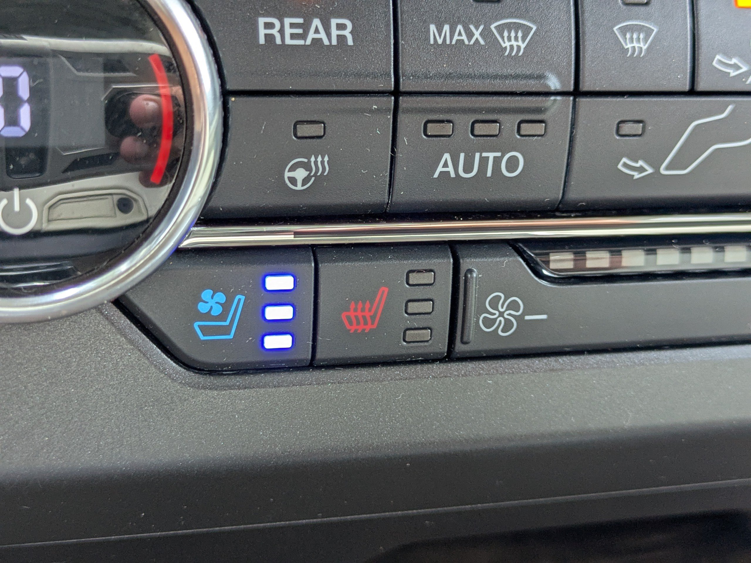 Certified 2019 Ford Expedition Platinum RWD image 33