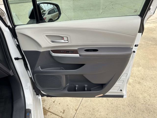 Used 2024 Toyota Sienna XLE image 14