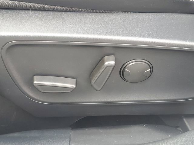 Certified 2024 Ford Escape Platinum AWD/4WD image 10