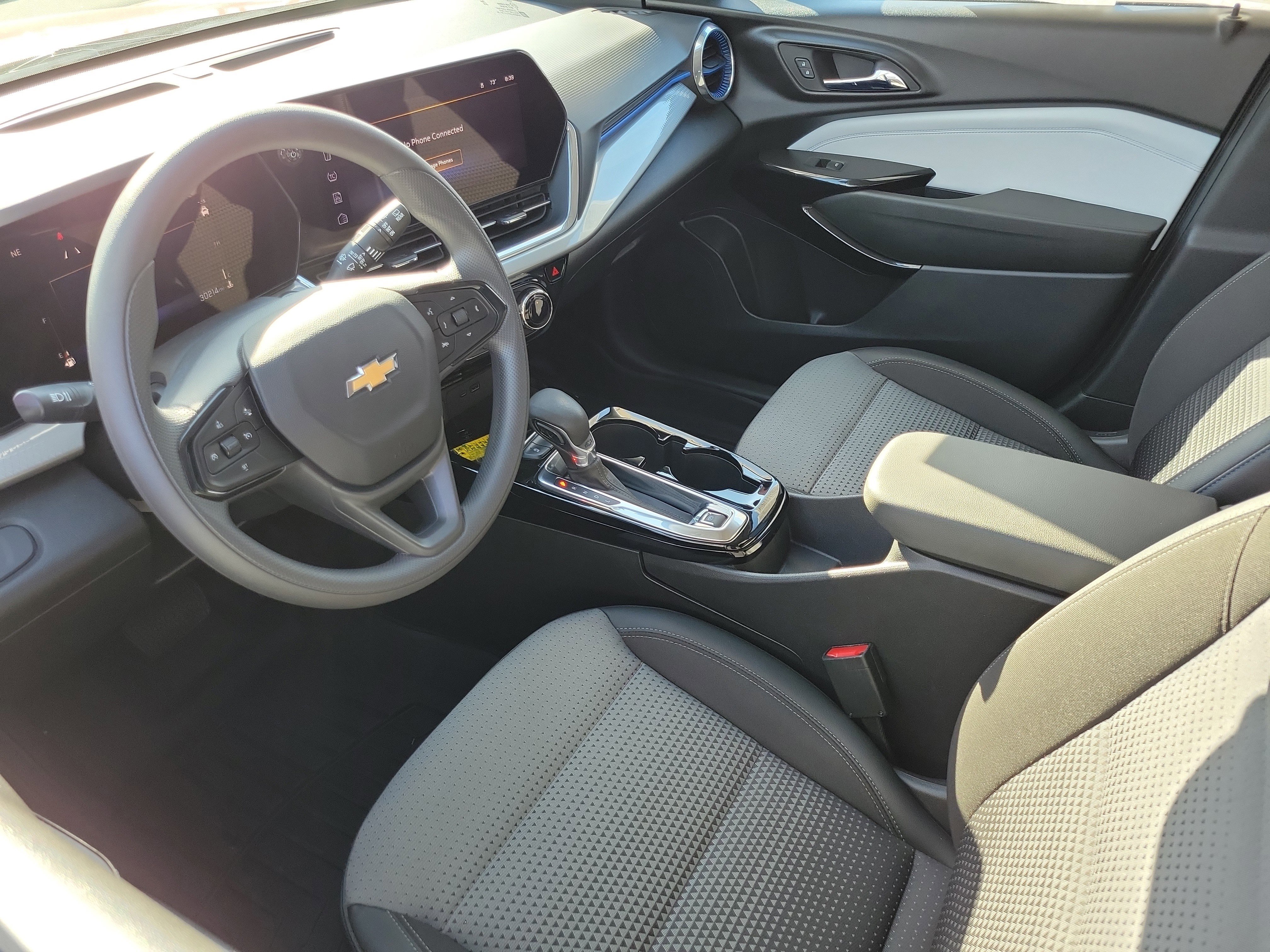 Used 2024 Chevrolet Trax LT FWD image 4