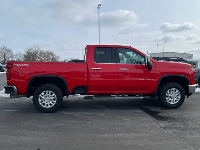 Used 2024 Chevrolet Silverado 2500 LTZ w/ LTZ Plus Package image 2
