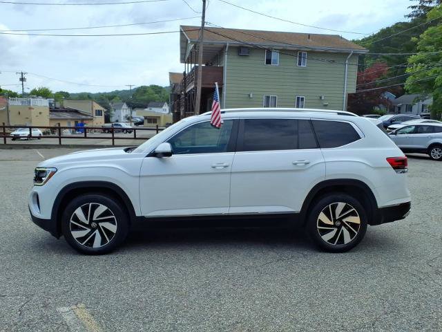 Used 2024 Volkswagen Atlas SEL AWD/4WD image 4