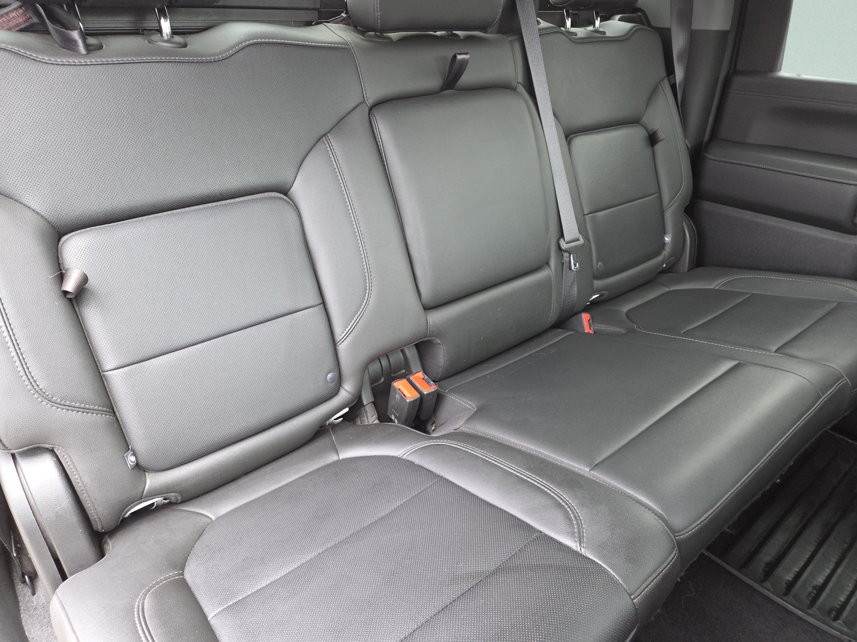 Used 2020 Chevrolet Silverado 3500 LTZ w/ LTZ Convenience Package AWD/4WD image 5
