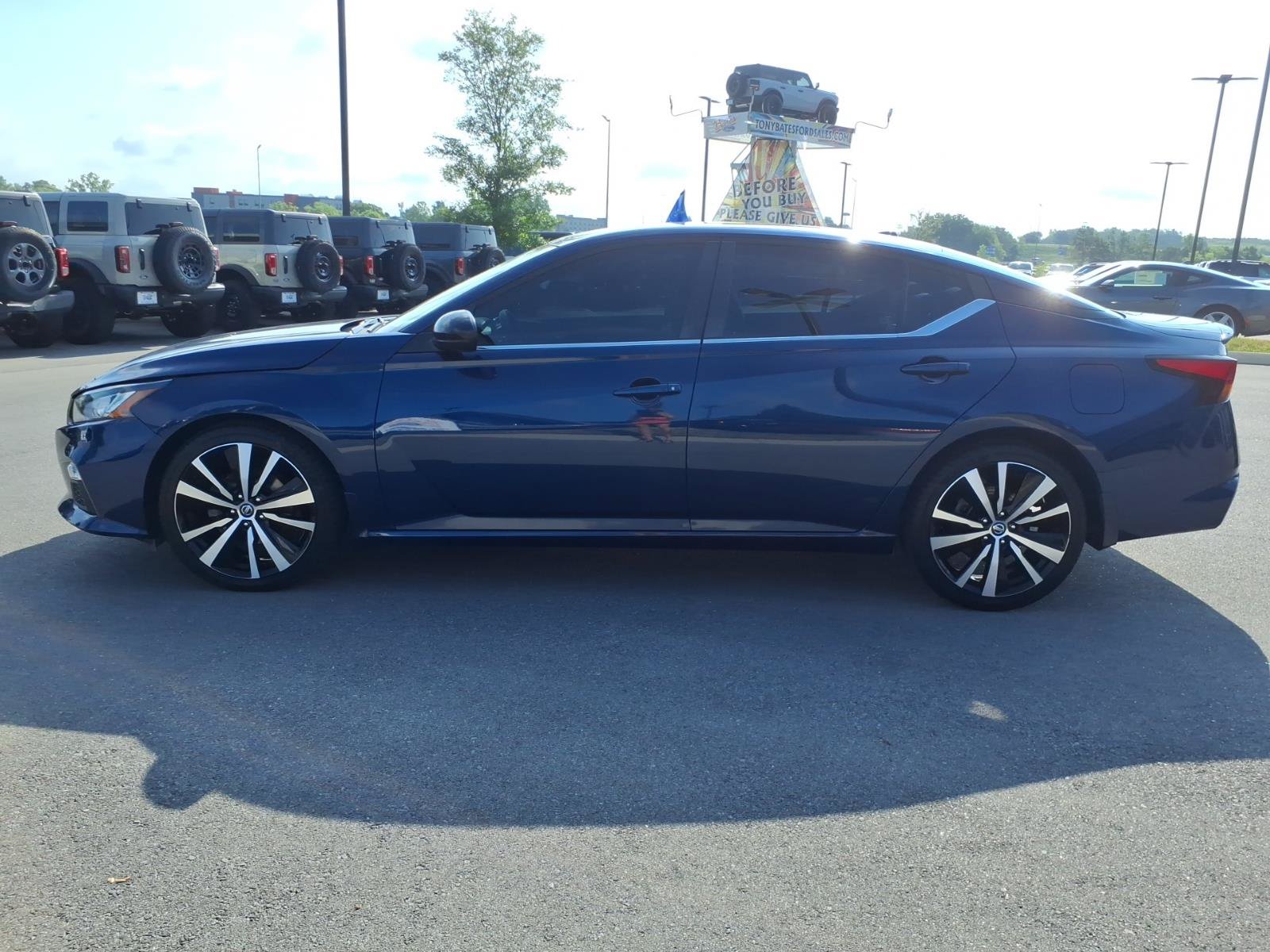 Used 2020 Nissan Altima 2.5 SR FWD image 6