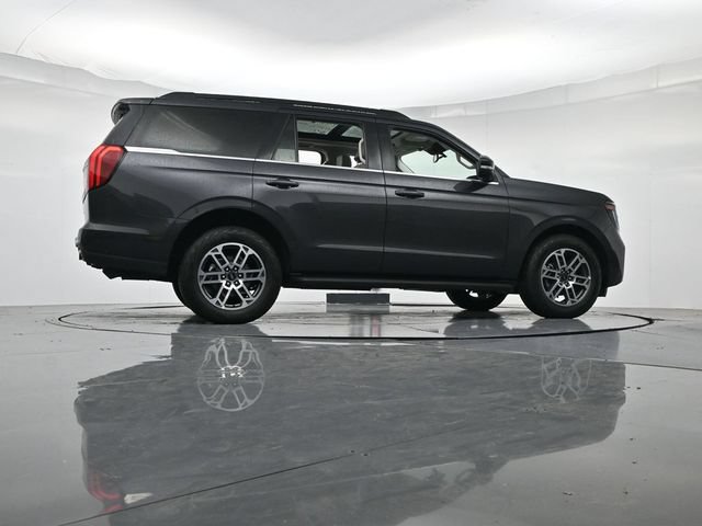 Certified 2025 Ford Expedition Active AWD/4WD image 38