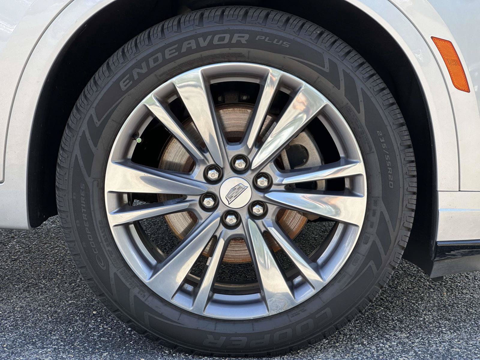Used 2020 Cadillac XT6 Premium Luxury AWD/4WD image 7