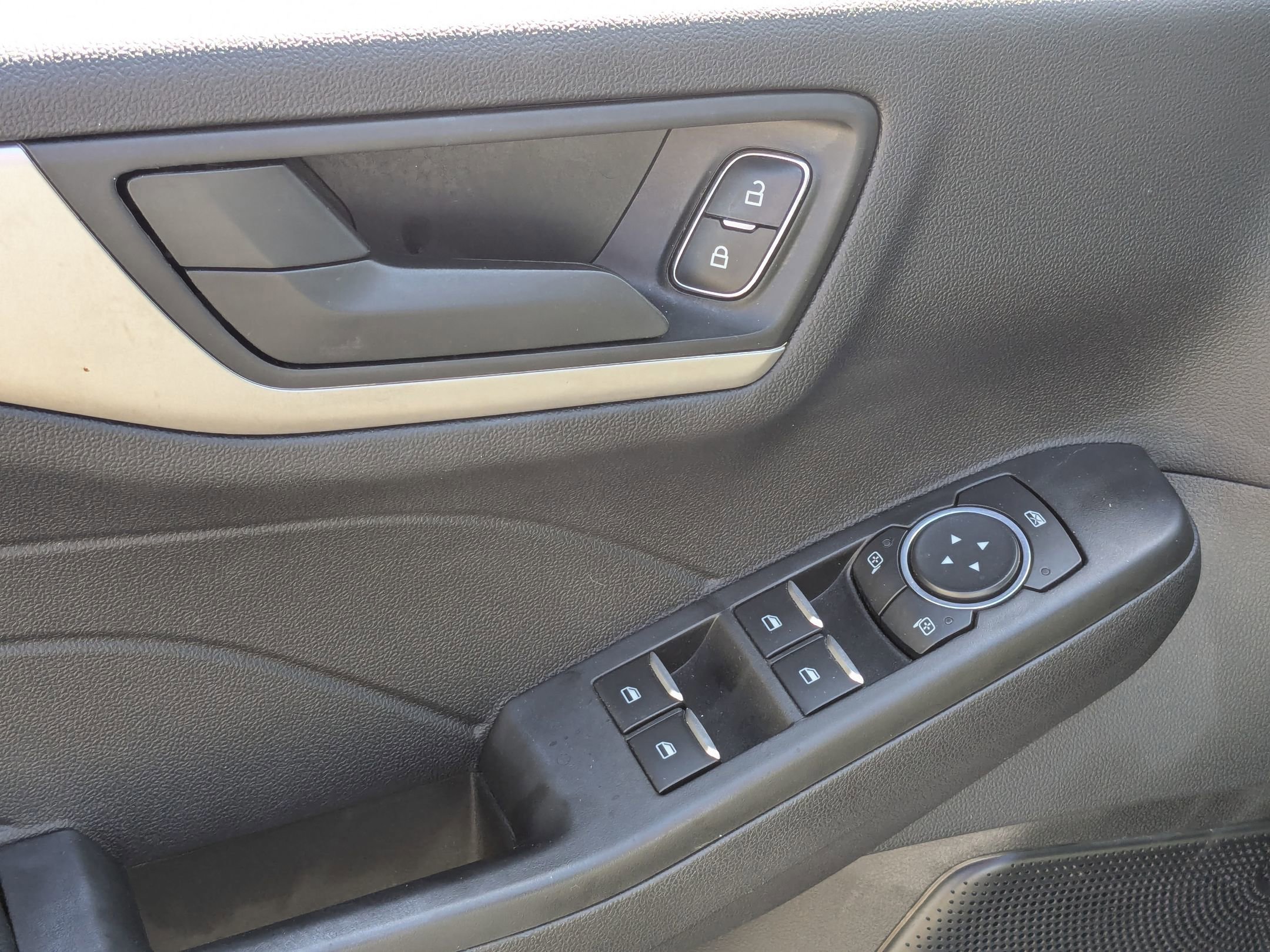 Certified 2022 Ford Escape SE w/ SE Sport Appearance Package image 13