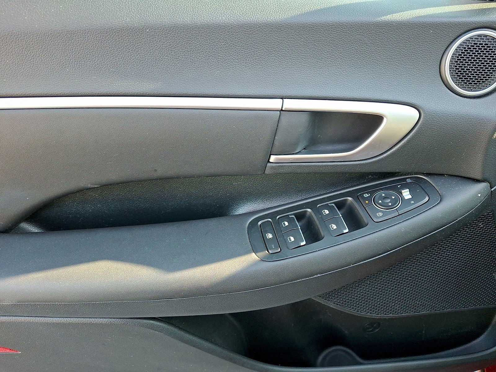 Used 2025 Hyundai Sonata SEL FWD image 11