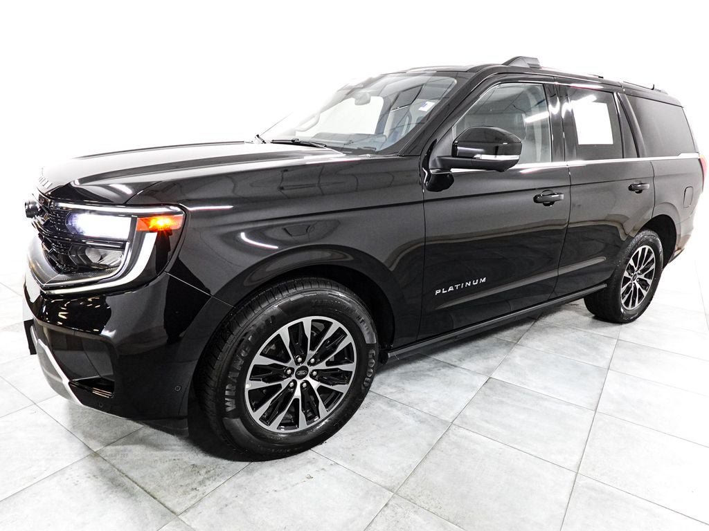 Certified 2025 Ford Expedition Platinum AWD/4WD image 4
