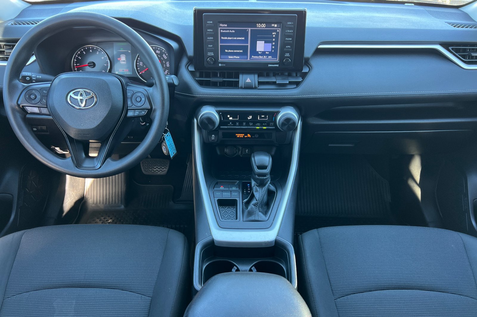 Used 2021 Toyota RAV4 LE FWD image 15