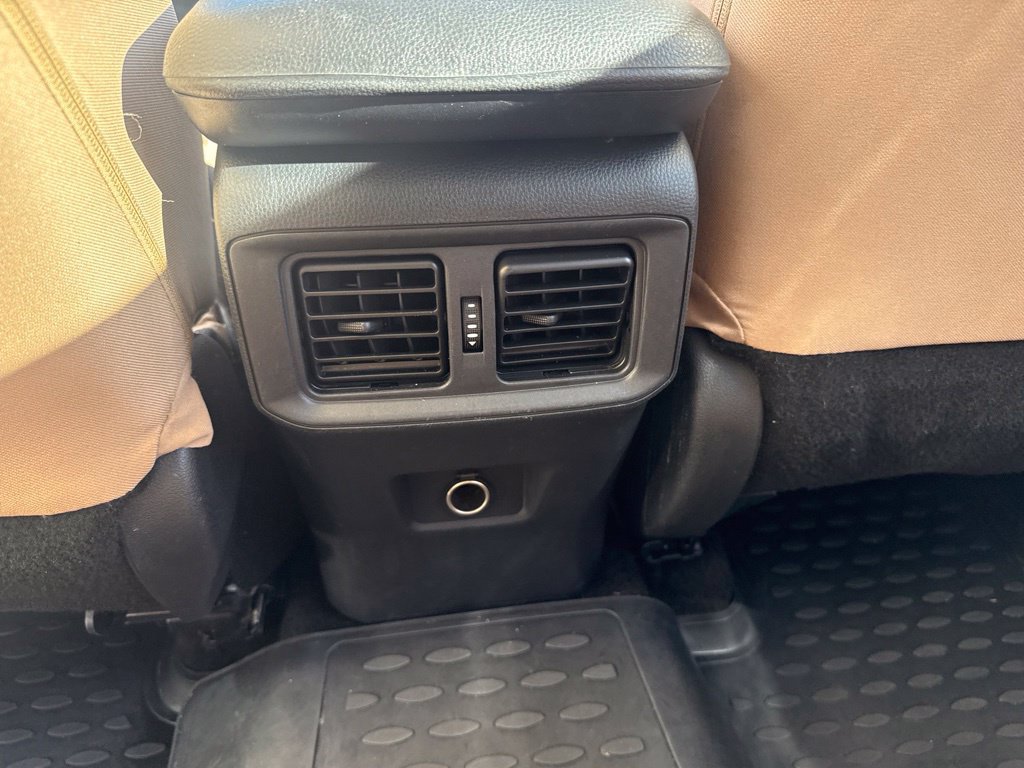 Used 2024 Toyota RAV4 LE FWD image 25