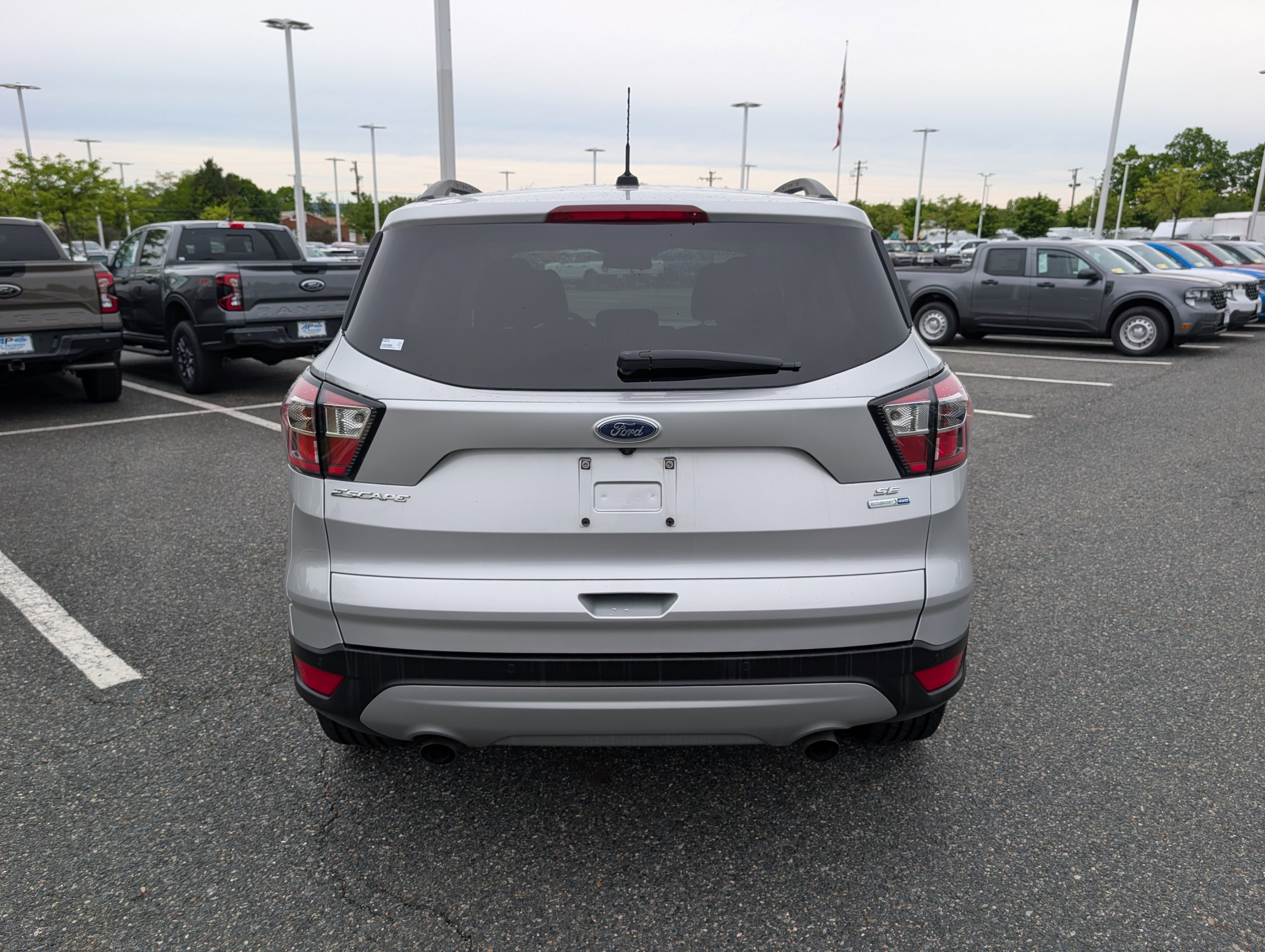 Certified 2017 Ford Escape SE w/ Equipment Group 201A AWD/4WD image 4