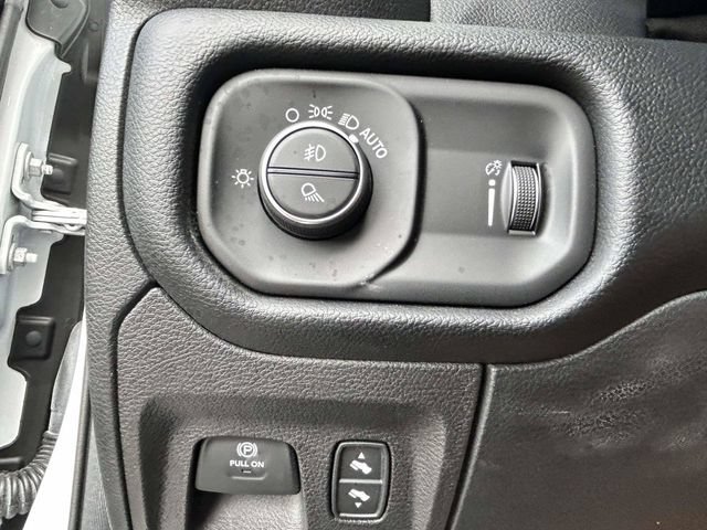 Used 2021 RAM 1500 Big Horn RWD image 26