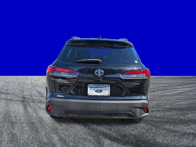 Used 2022 Toyota Corolla Cross XLE w/ Convenience Package FWD image 5