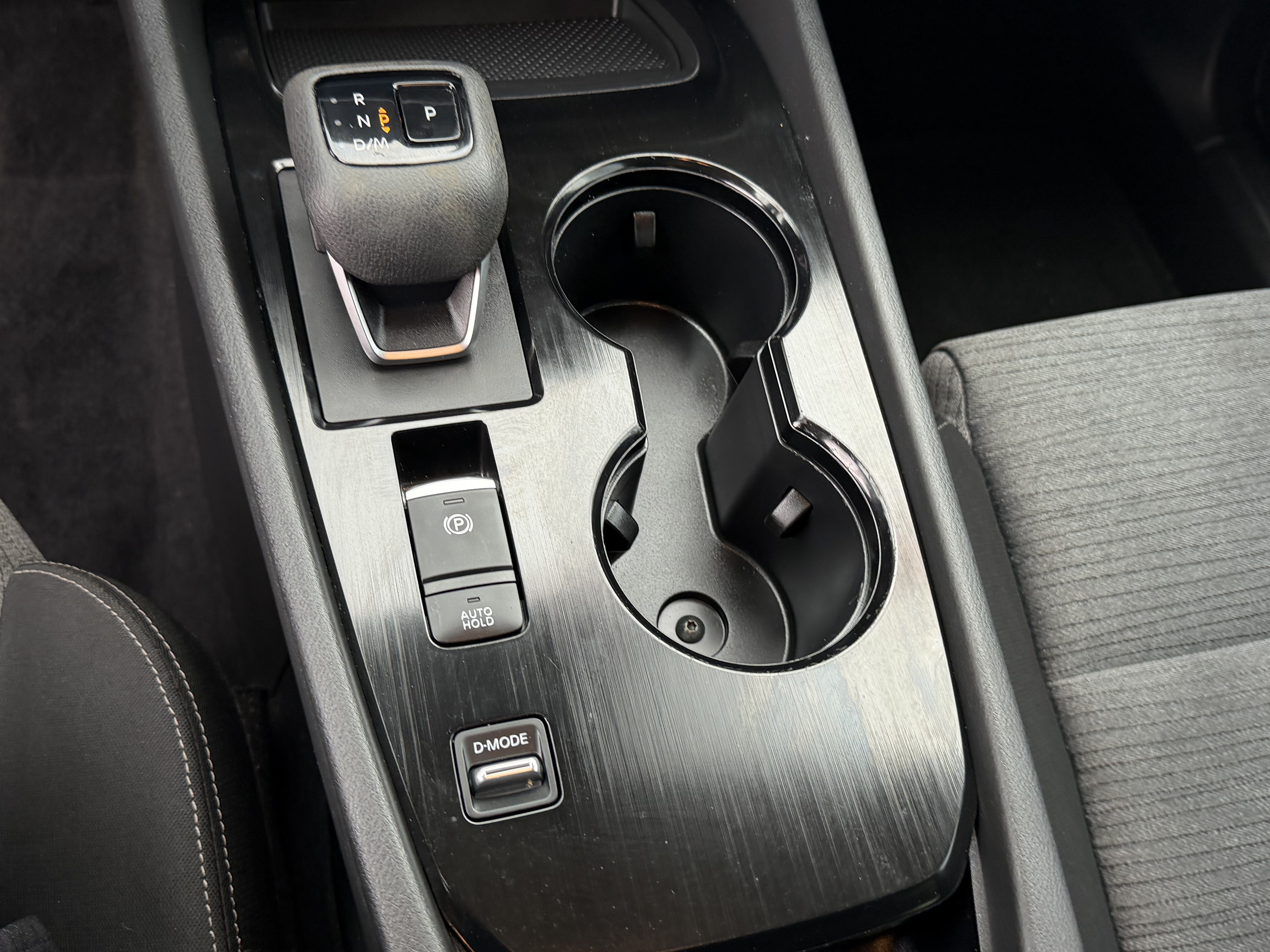 Used 2023 Nissan Rogue SV FWD image 19