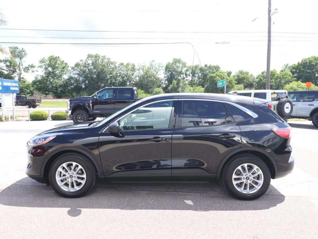 Certified 2022 Ford Escape SE w/ Convenience Package image 2