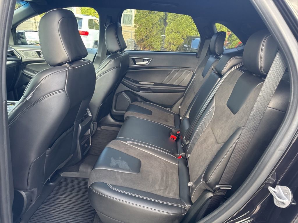 Certified 2022 Ford Edge ST image 38