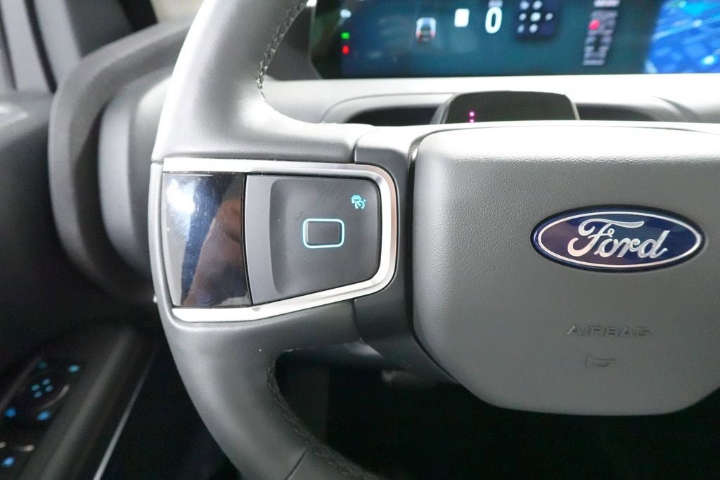 Certified 2025 Ford Expedition Active AWD/4WD image 15