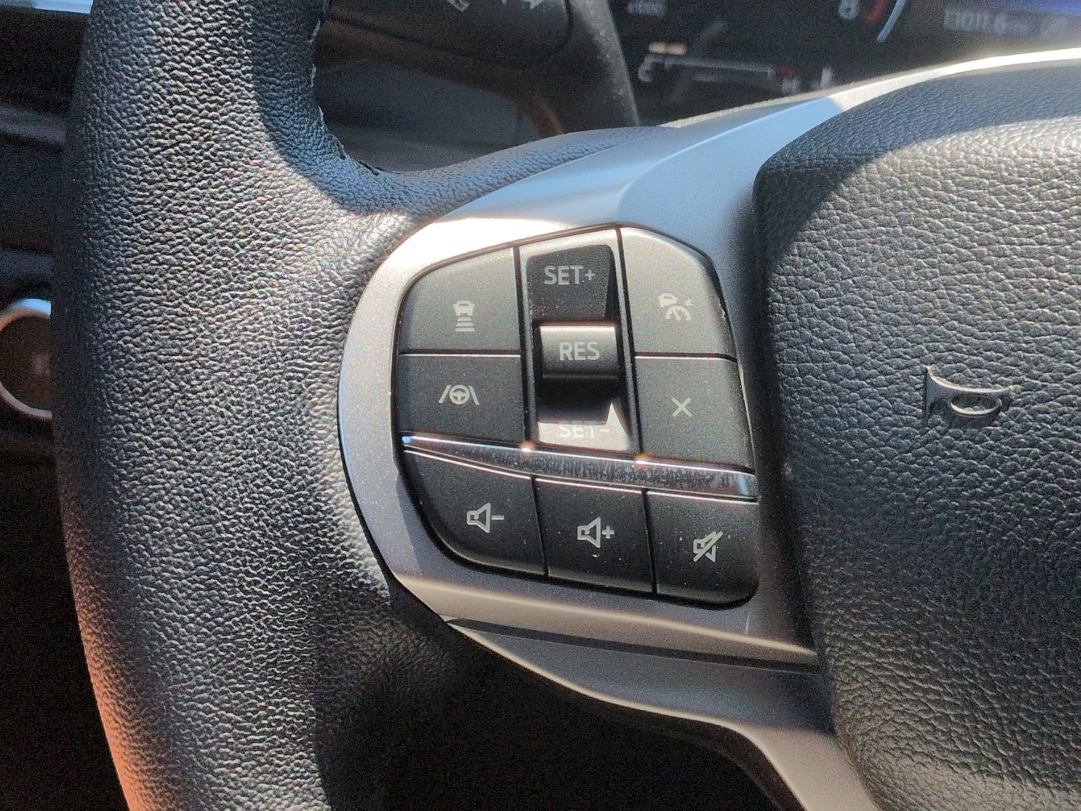 Certified 2023 Ford Explorer Limited w/ Limited Technology Package RWD image 18