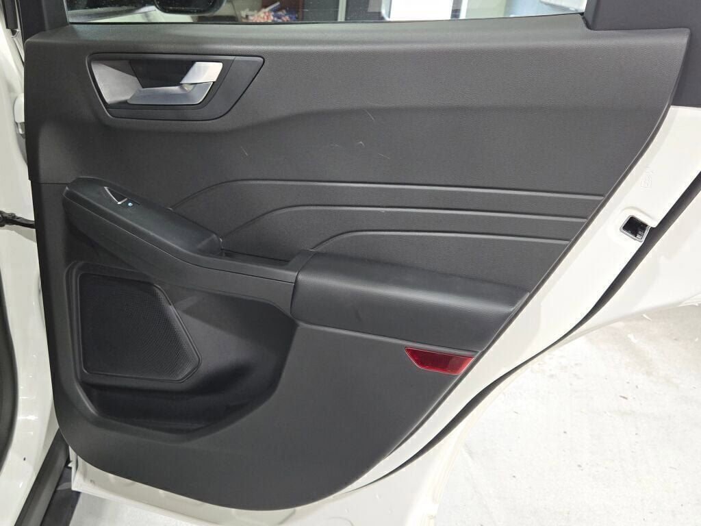 Certified 2023 Ford Escape ST-Line Elite image 16