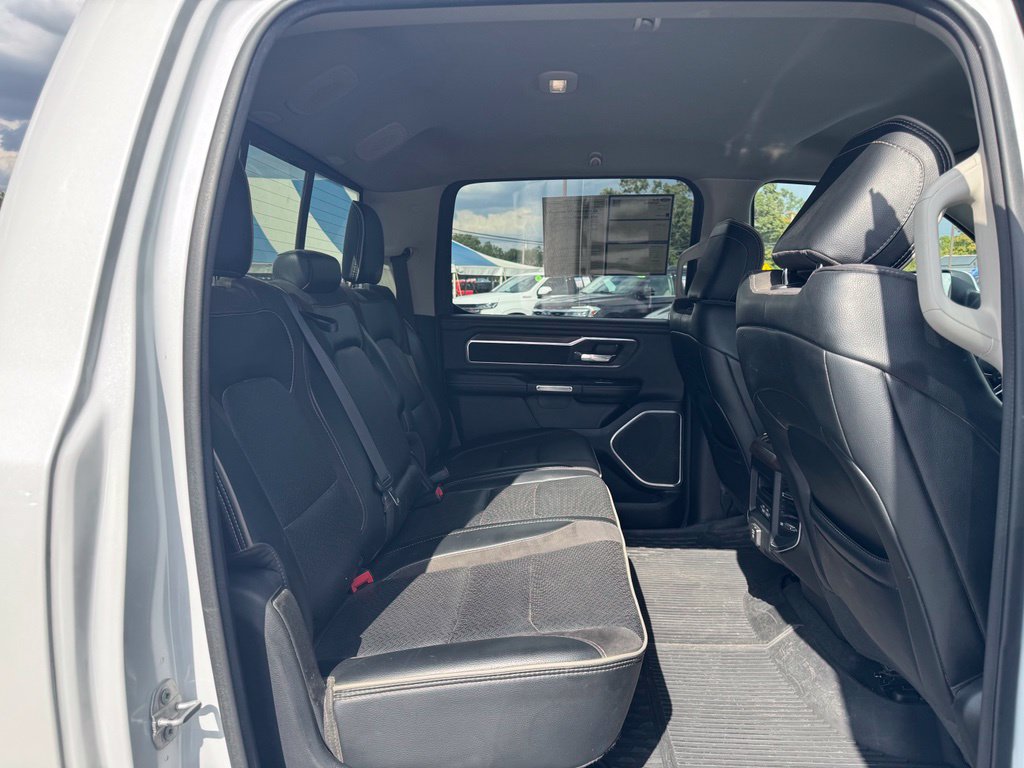Used 2022 RAM 1500 Laramie AWD/4WD image 18