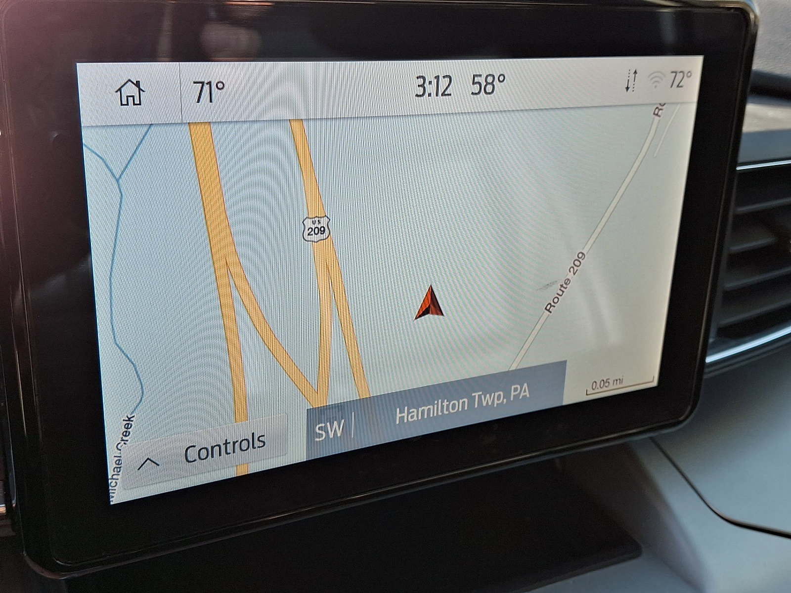 Certified 2022 Ford Explorer XLT w/ Equipment Group 202A image 17