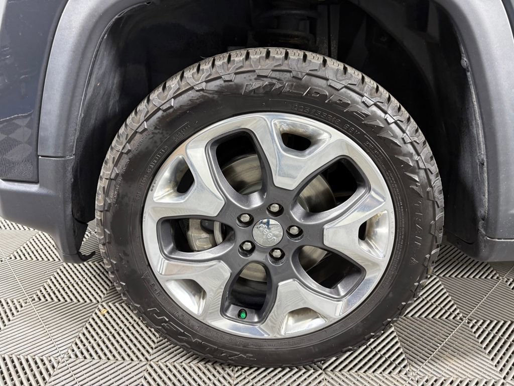 Used 2018 Jeep Compass Limited image 11
