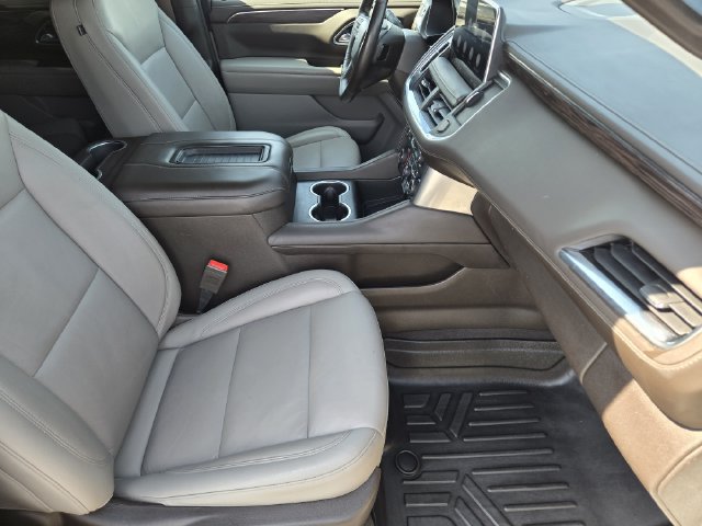 Used 2021 Chevrolet Tahoe Z71 w/ Luxury Package AWD/4WD image 13