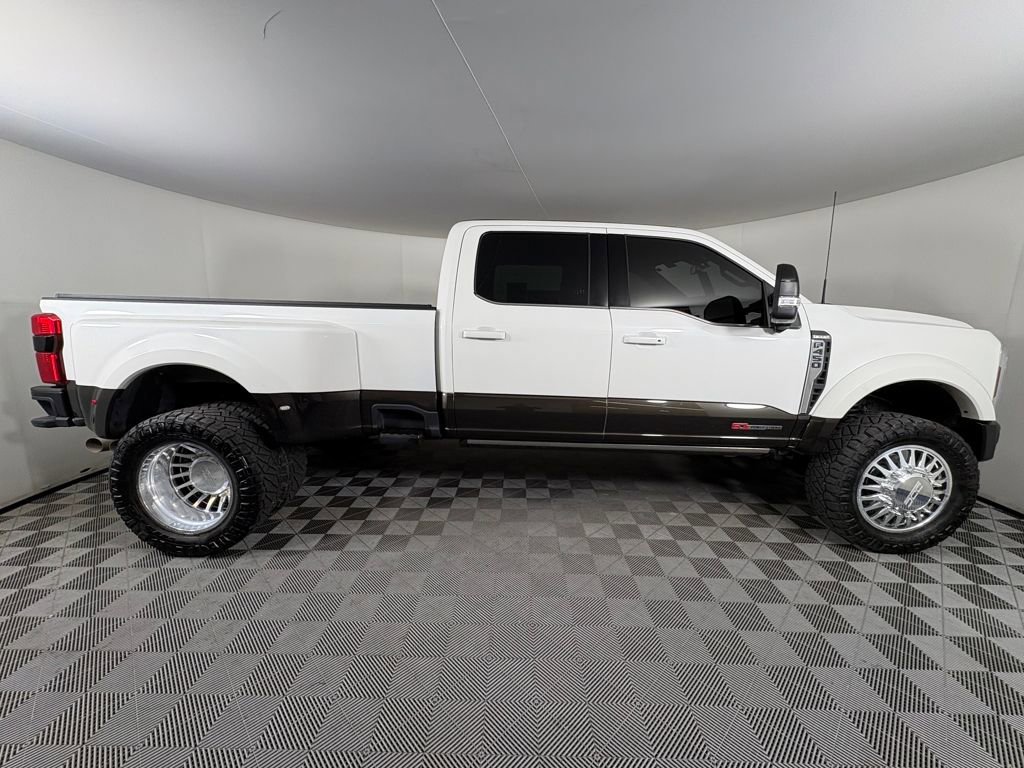 Certified 2025 Ford F450 King Ranch w/ FX4 Off-Road Package image 6