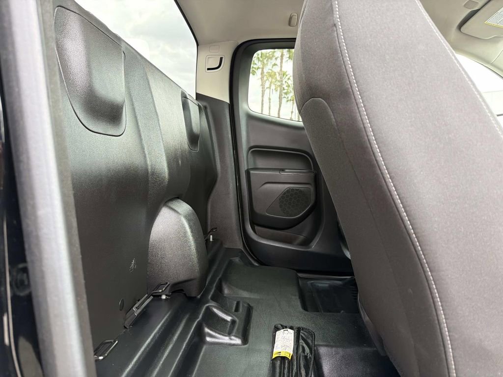 Used 2022 Chevrolet Colorado LT w/ Fleet Safety Package image 22
