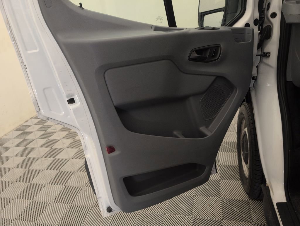 Certified 2018 Ford Transit 150 Base image 30
