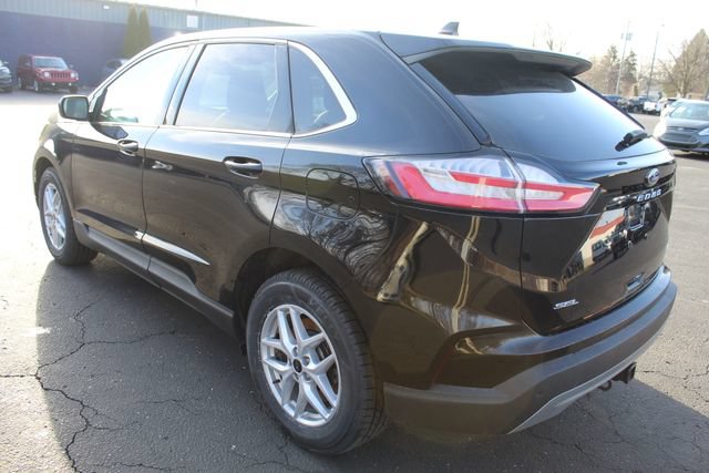 Certified 2024 Ford Edge SEL w/ Convenience Package AWD/4WD image 12